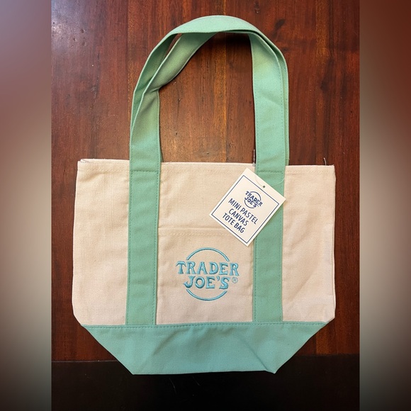 Trader Joe’s Set of 4 Mini Tote Bag’s - Picture 5 of 5